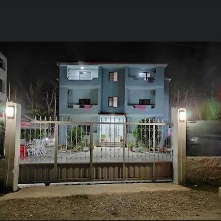 Vila Leo Aparthotel Golem  Εξωτερικό φωτογραφία
